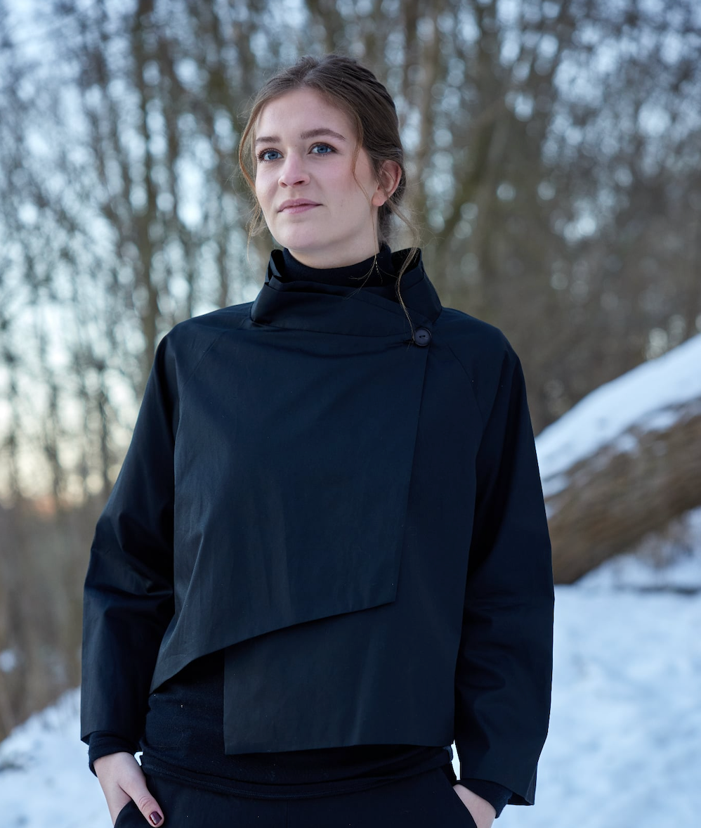 ilAiko Cross Jacket Black